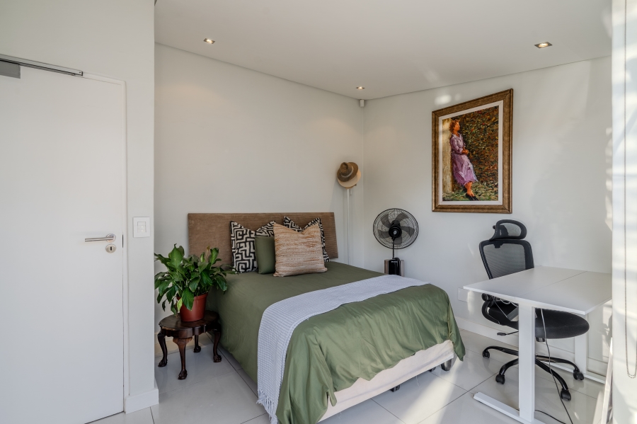 2 Bedroom Property for Sale in Green Point Western Cape